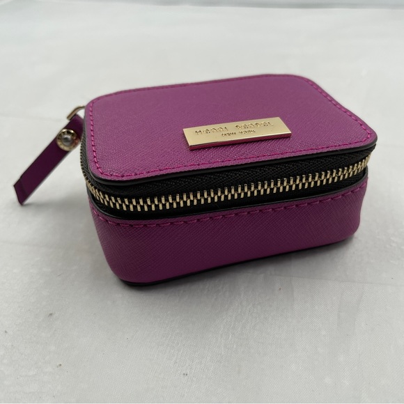 Henri Bendel Pill Case - Picture 2 of 9
